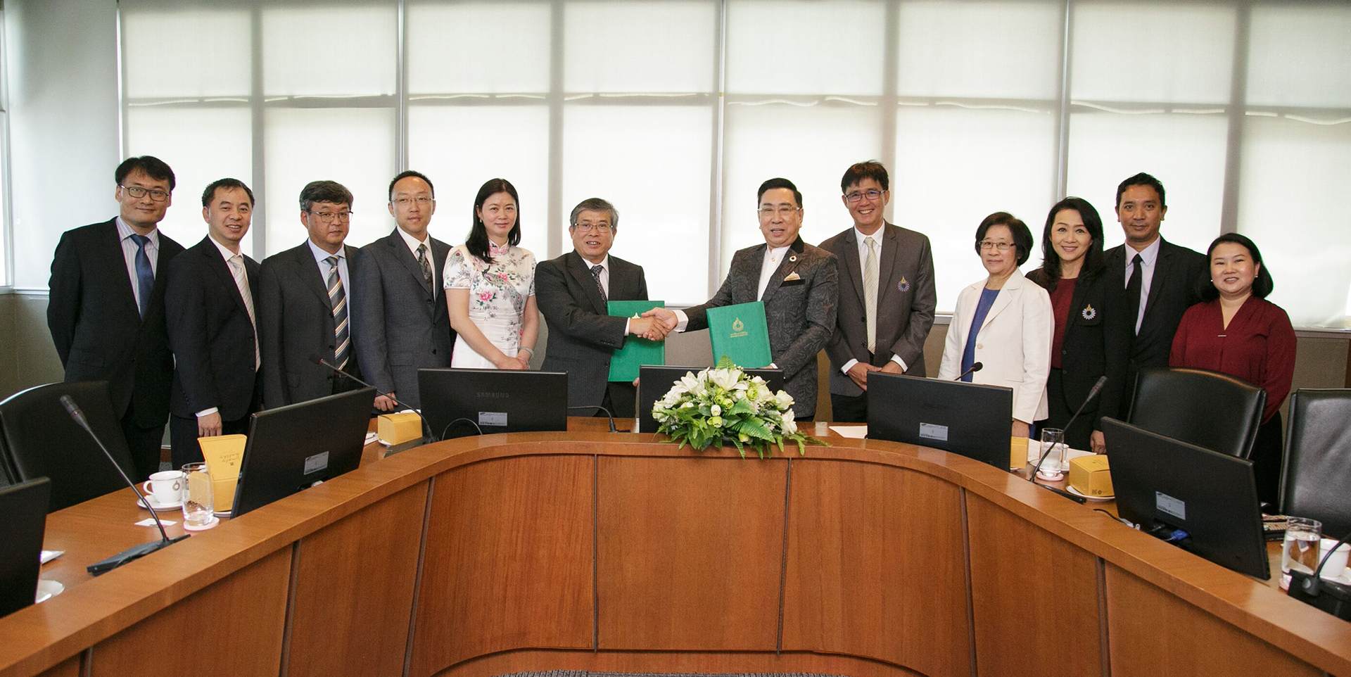 20190514伏校長蘭實大學(xué)簽署合作協(xié)議